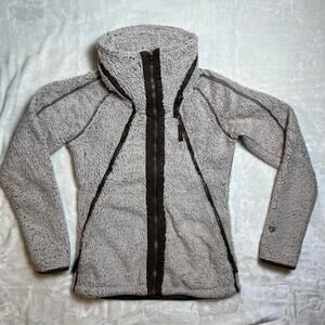 Kuhl Wildling Jacket Womens XS Ygritte Beyond the Wall Sherpa The North Jon Snow